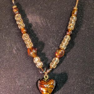 Collier cœur ambre et perles dorées