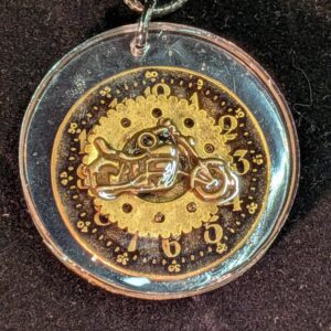 Collier moto steampunk horlogerie
