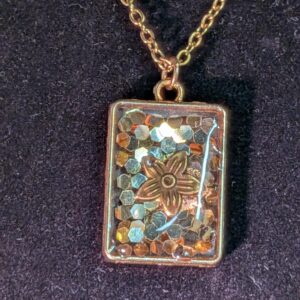 Collier floral résine scintillante